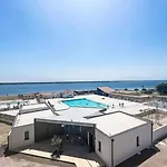 Apartament Grand Face Au Lac, Vue Sur Les Pyrenees *
